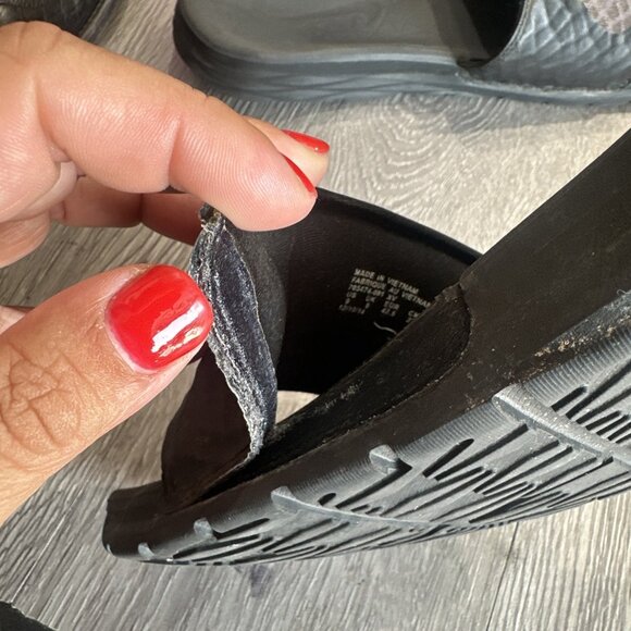 Nike Benassi Solarsoft Sandals Slides Size 9 Black Slippers On 705474-091 READ main image 7